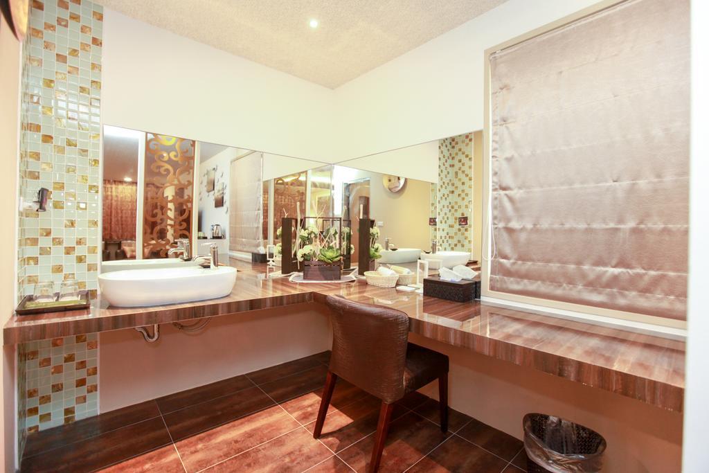 The Tiles Garden Yilan B&B Донгшан Екстериор снимка